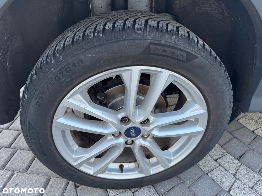 Ford Kuga 2.0 TDCi 2x4 Titanium - 16