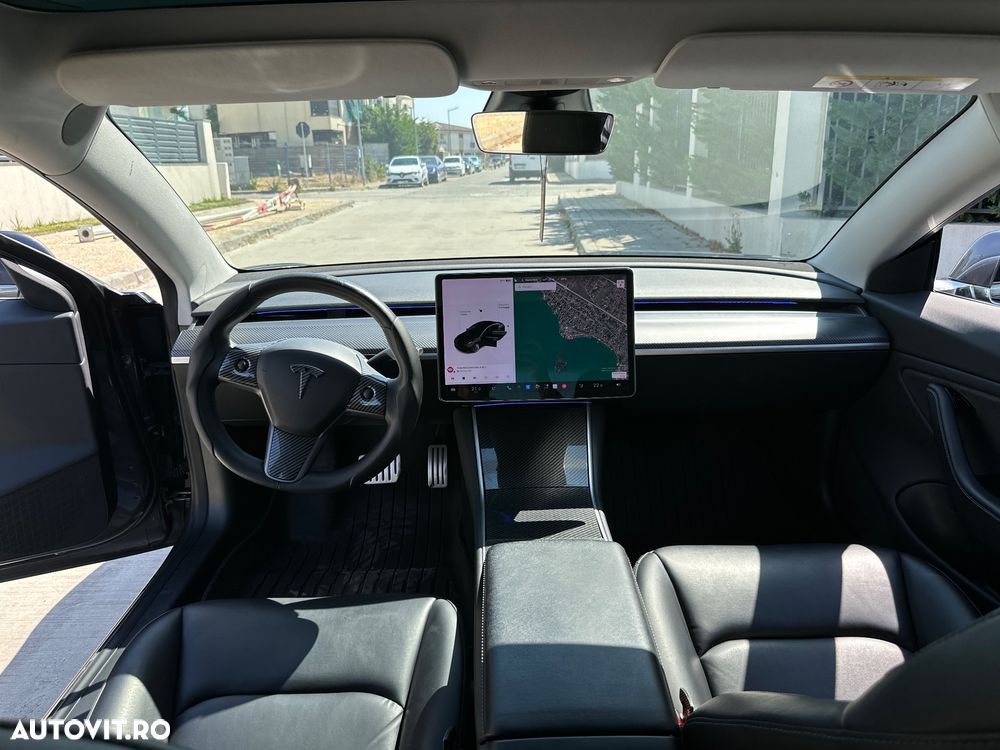 Tesla Model 3 - 33