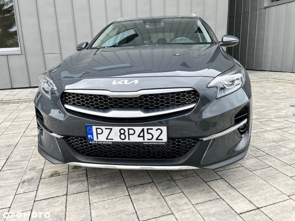 Kia XCeed 1.6 CRDi mHEV L DCT - 3