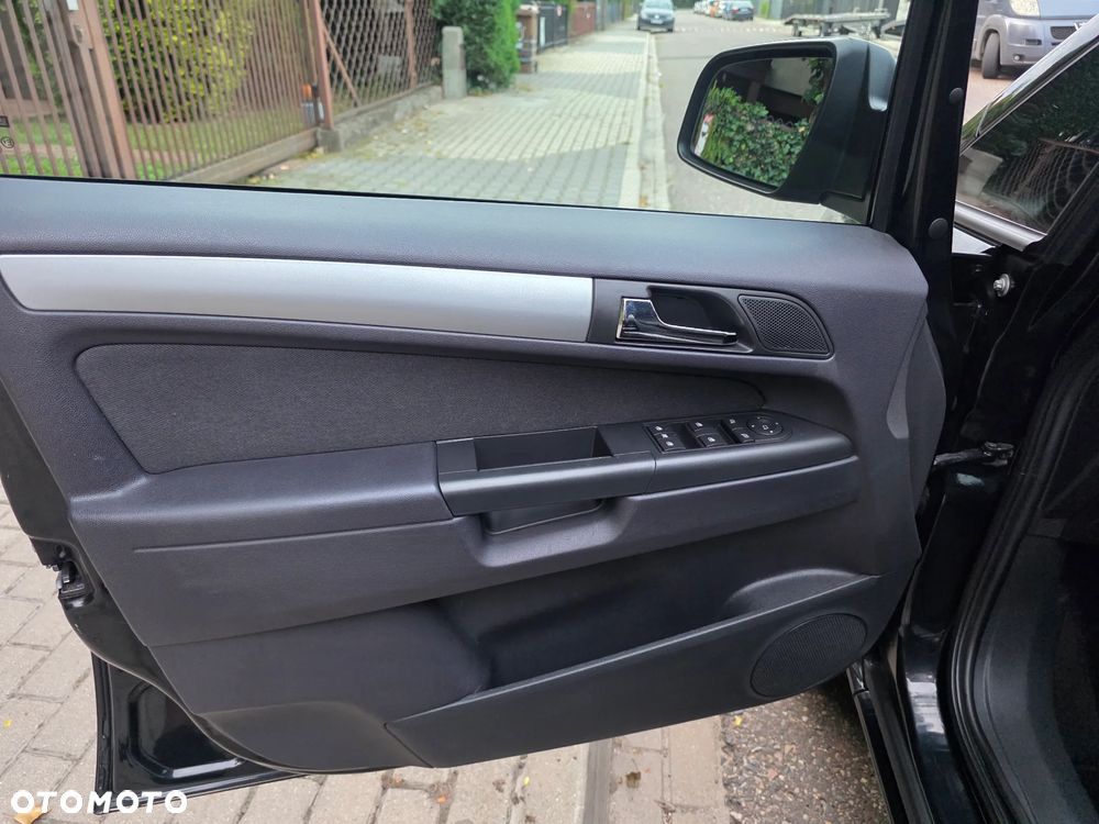 Opel Zafira 1.8 Active - 19