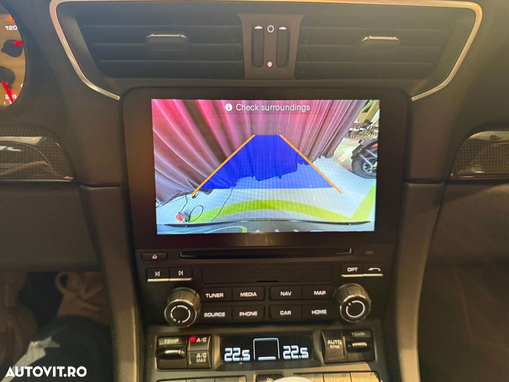 Porsche 911-TURBO-S - 31