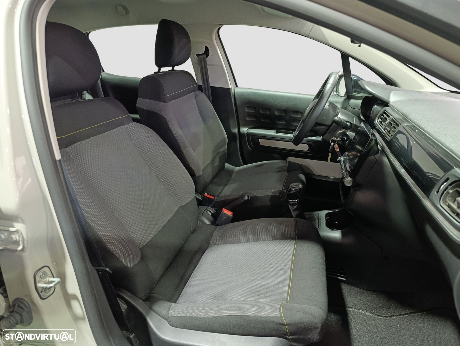 Citroën C3 1.2 PureTech Feel - 9