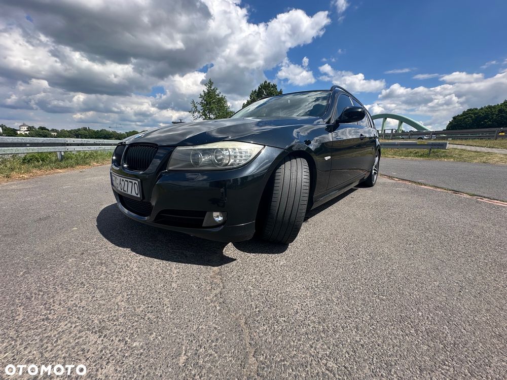BMW Seria 3 320i - 2