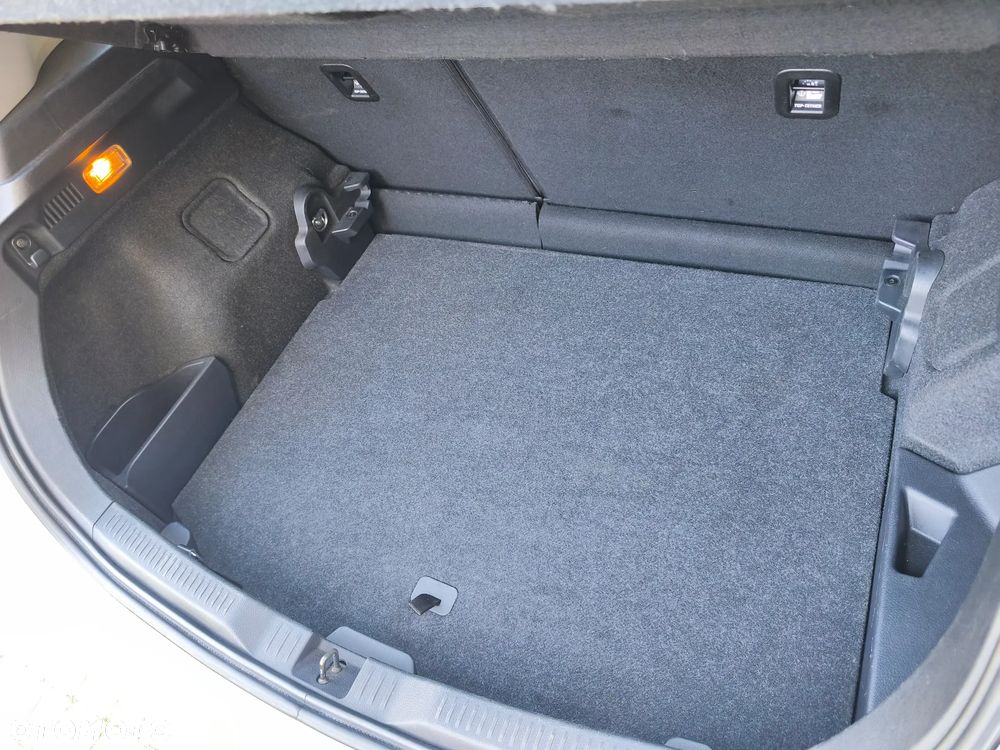 Toyota Auris - 28