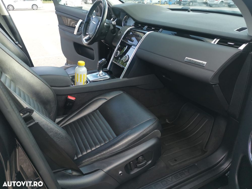 Land Rover Discovery Sport - 26