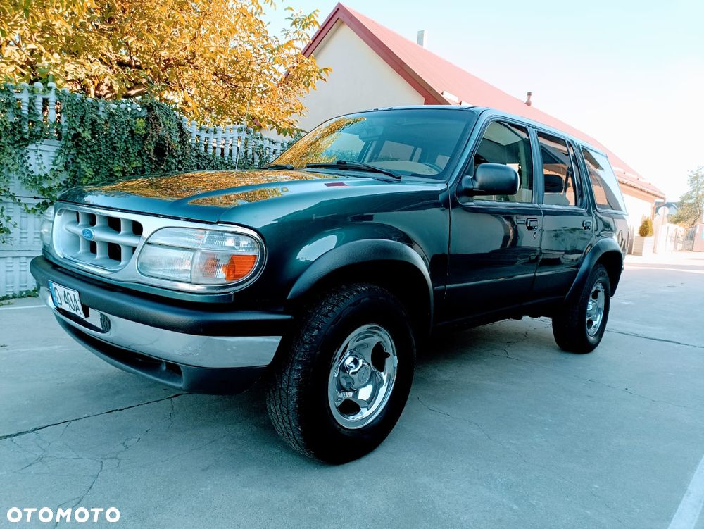 Ford Explorer - 31