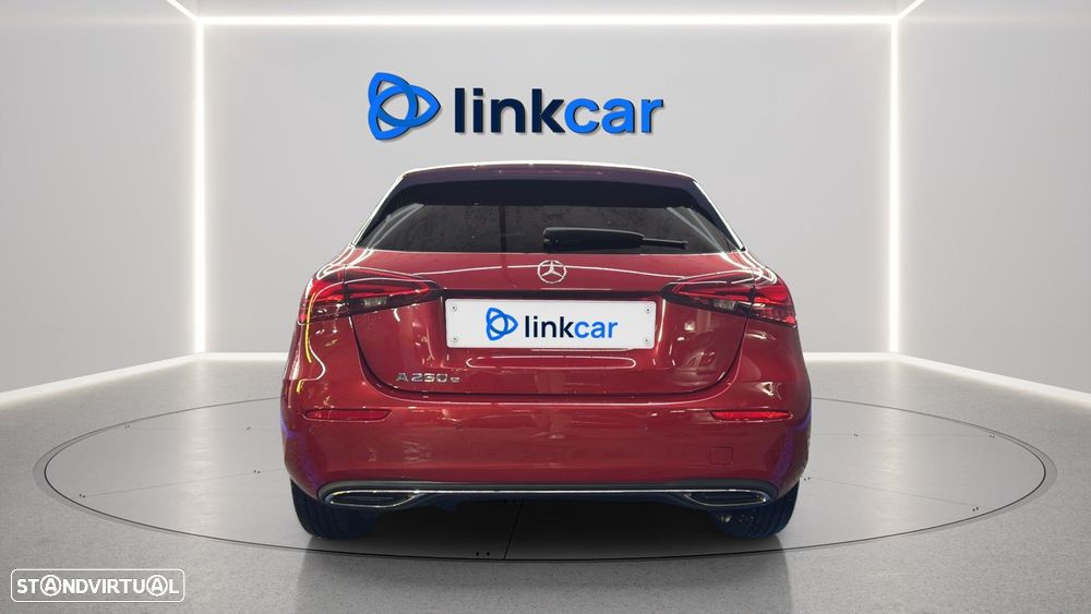 Mercedes-Benz A 250 e Progressive - 4