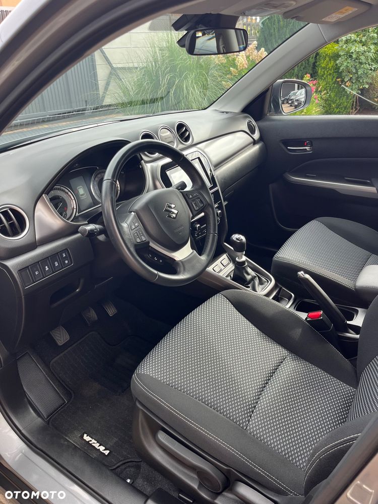Suzuki Vitara 1.4 Boosterjet Hybrid Comfort+ - 9