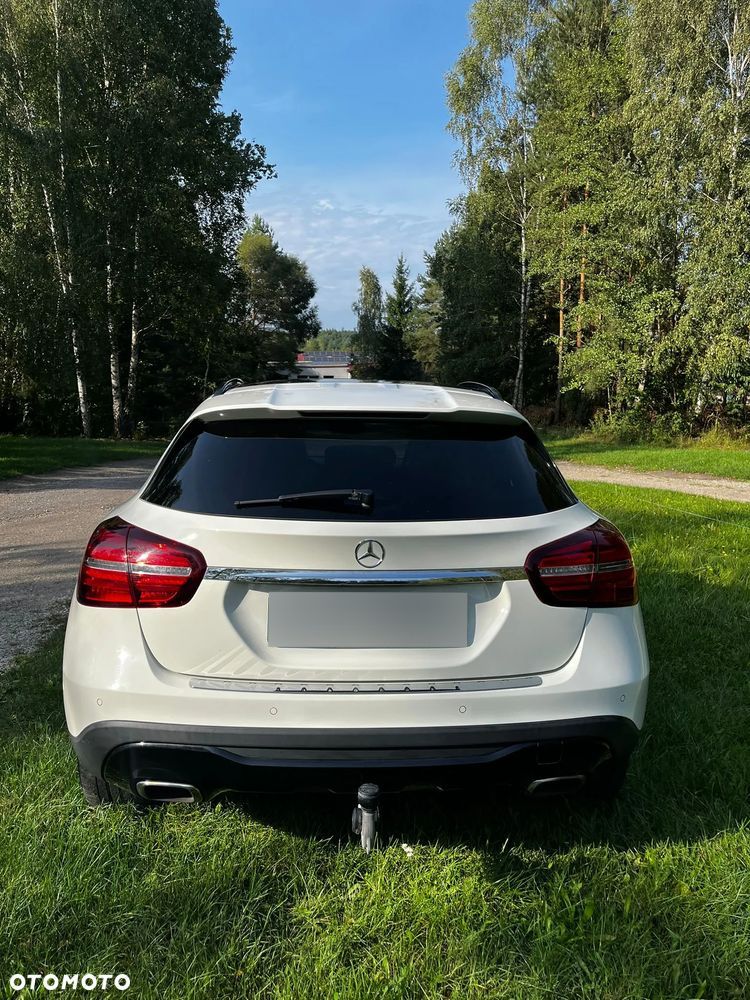 Mercedes-Benz GLA 200 7G-DCT UrbanStyle Edition - 9