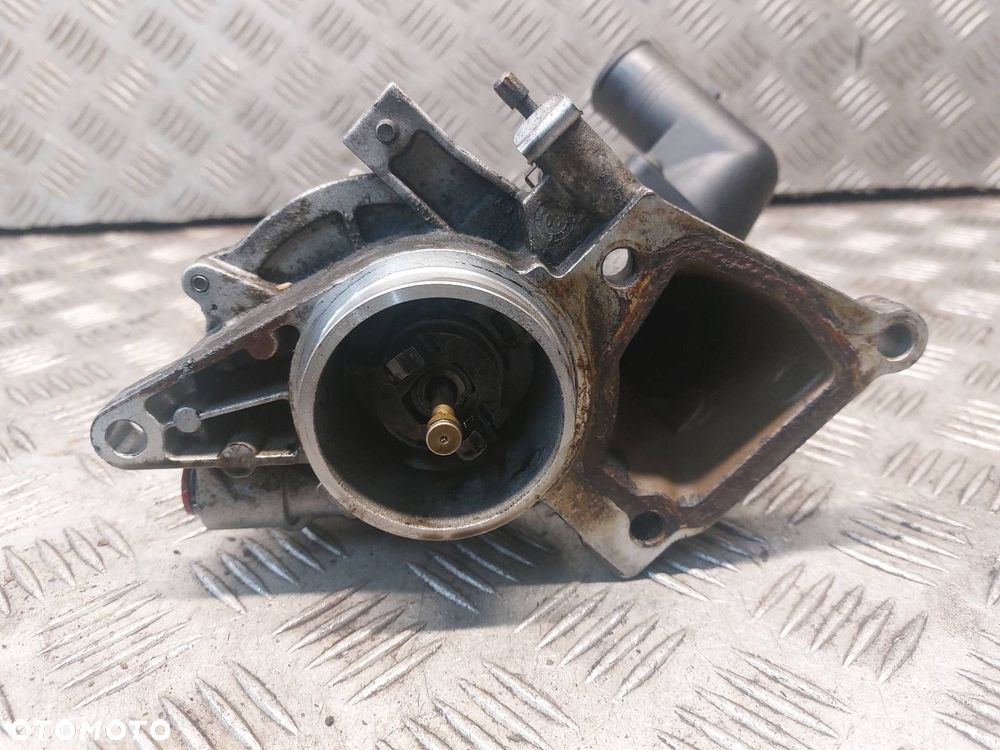 POMPA VACUM OBUDOWA TERMOSTATU FORD TRANSIT V XS7Q-2A451-BH 1C1Q-8594-BA - 2