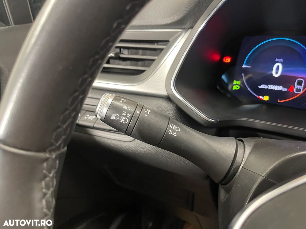 Renault Captur E-Tech Plug-In-Hybrid Intens - 24