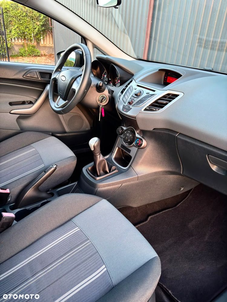 Ford Fiesta 1.25 Titanium EU5 - 17
