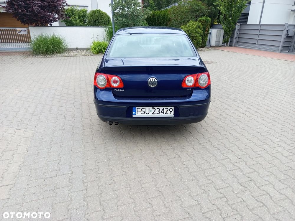 Volkswagen Passat - 5
