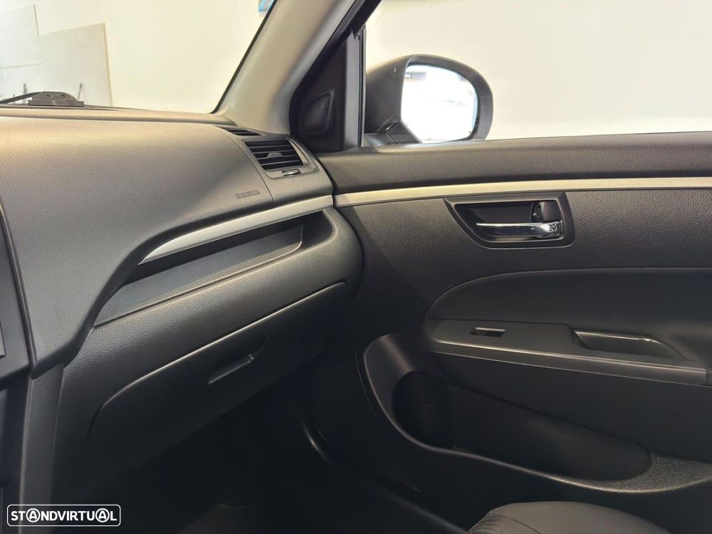 Suzuki Swift 1.2 VVT GLX - 10