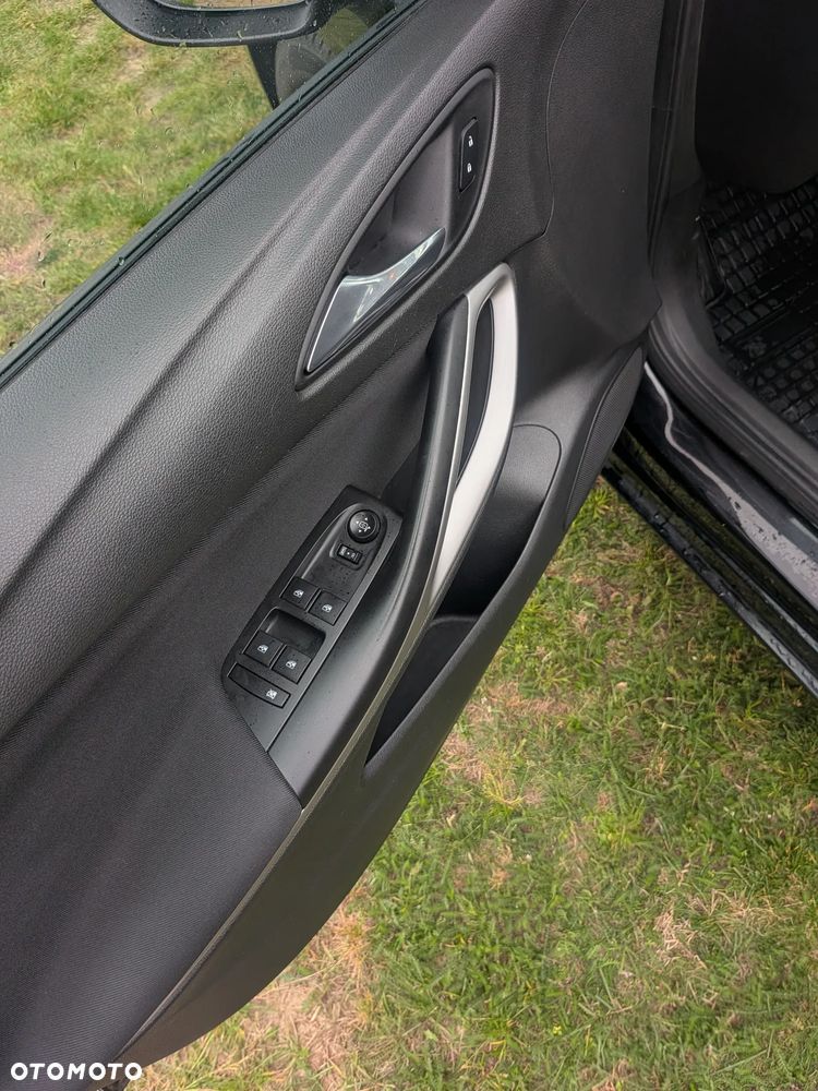 Opel Astra 1.4 T Enjoy - 7