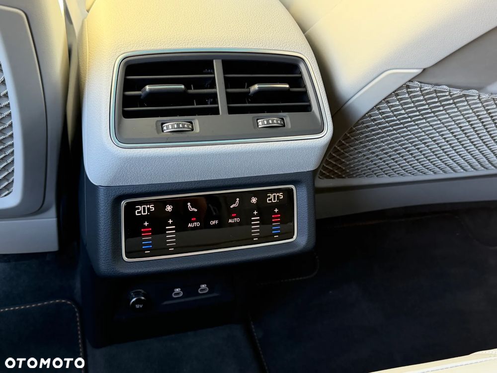 Audi Q8 Sportback e-tron - 22