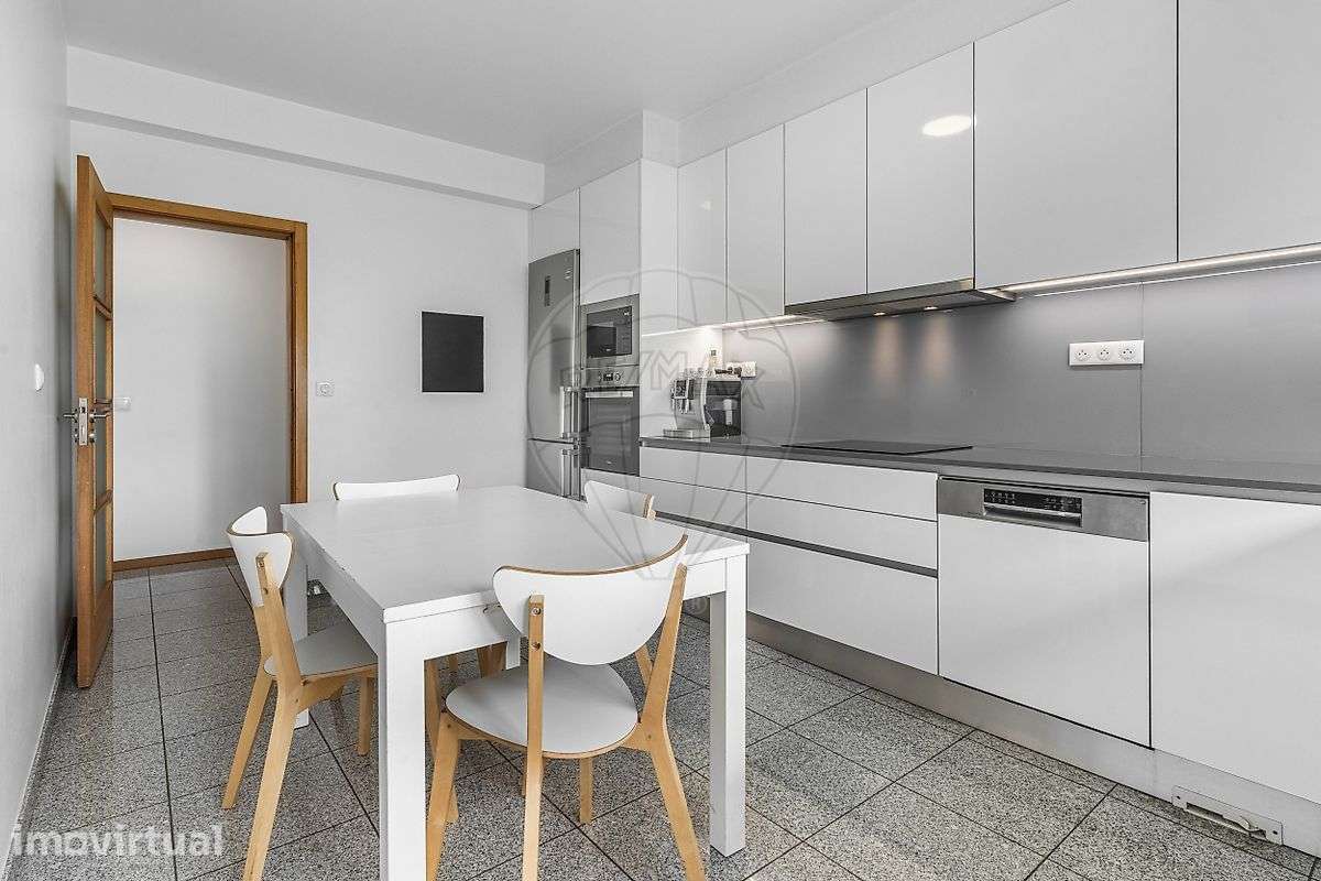 Apartamento T3 com excelentes áreas, em Tenões, Braga! - Grande imagem: 2/26