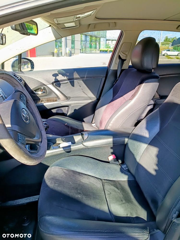 Toyota Avensis 2.0 D-4D Premium - 15