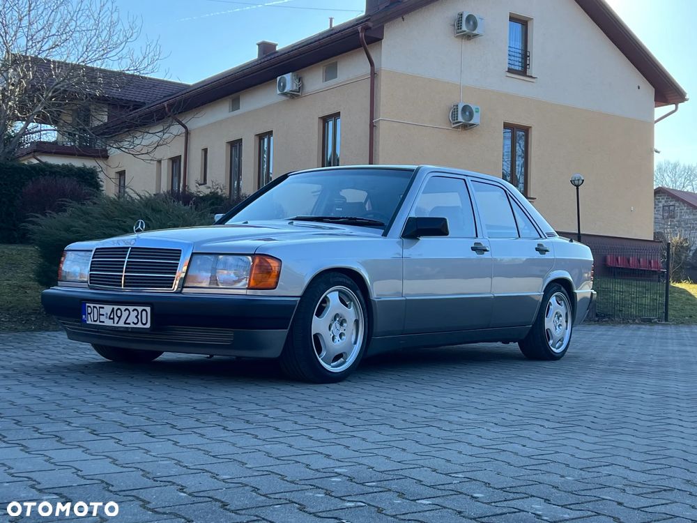 Mercedes-Benz W201 (190) - 3