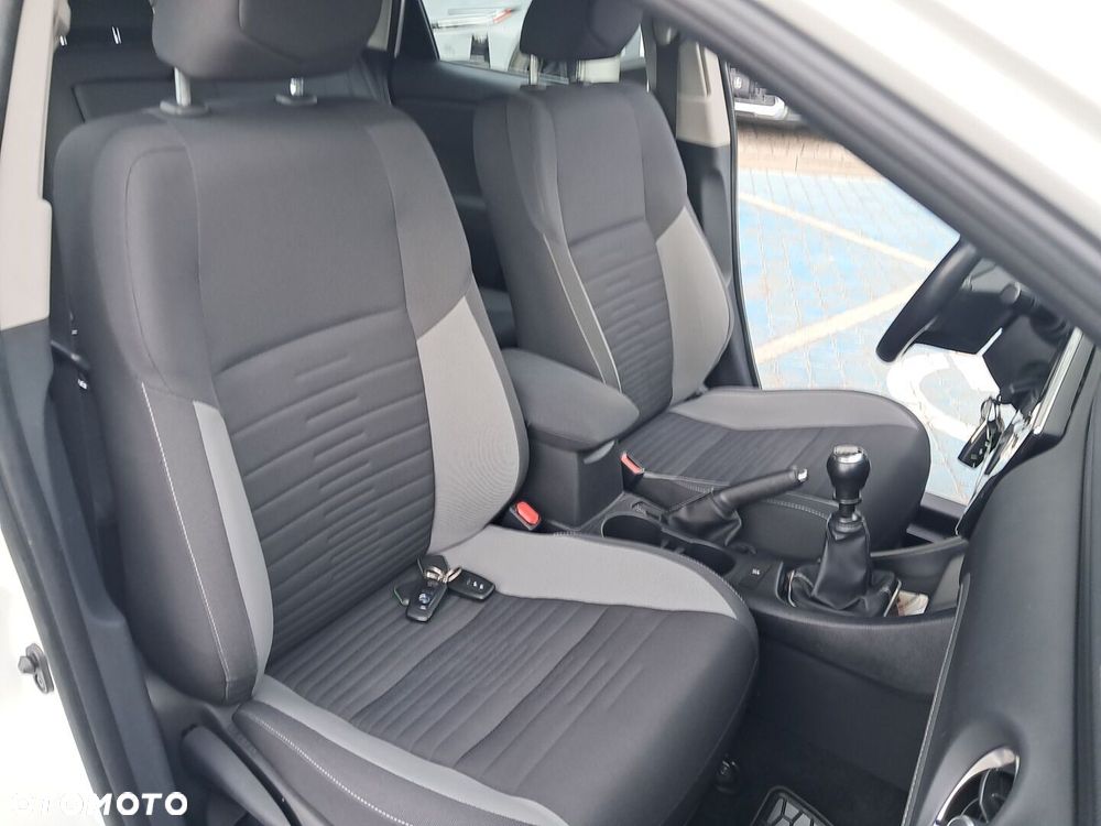 Toyota Auris 1.4 D-4D Premium - 22