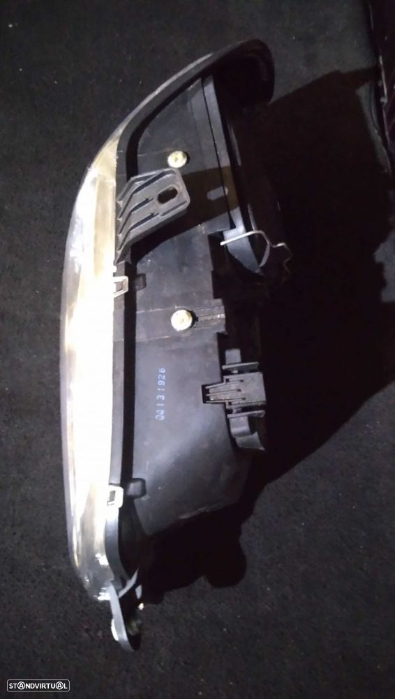 Ótica Dto Fiat Palio Weekend (178_) - 2