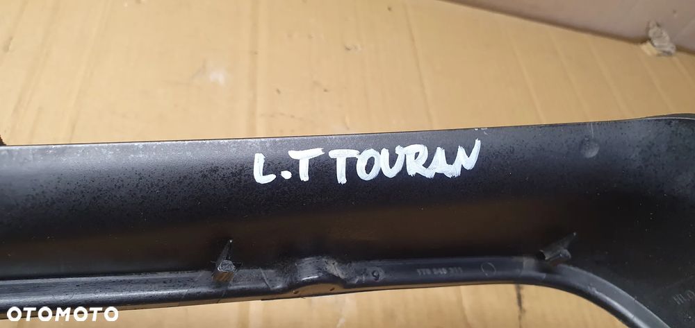 Osłona zaślepka lampy lewy tył VW Tourn 1T0945311 - 7