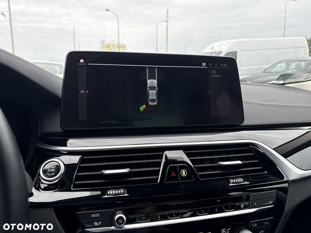 BMW Seria 5 - 32