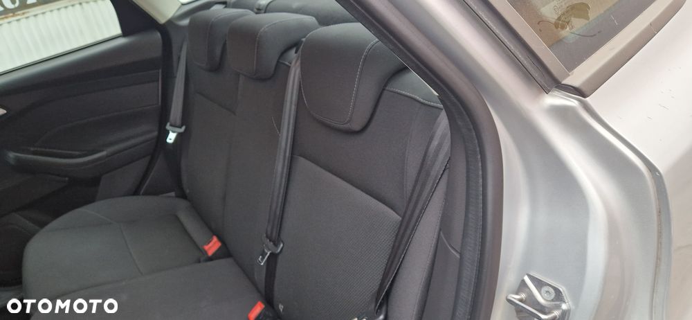 Ford Focus 1.6 Trend Sport - 9