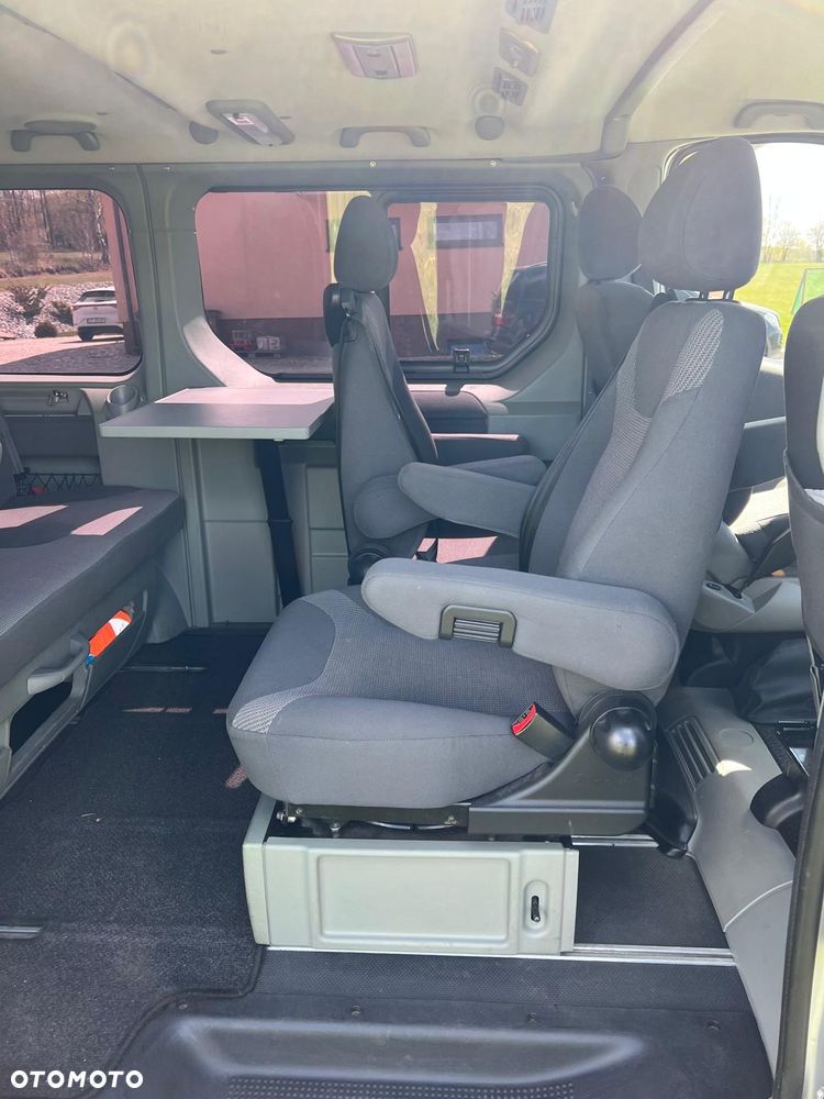 Opel Vivaro - 12