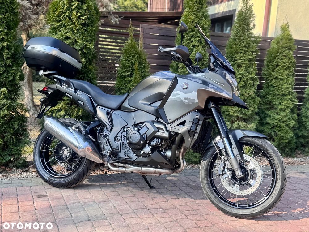 Honda VFR - 3