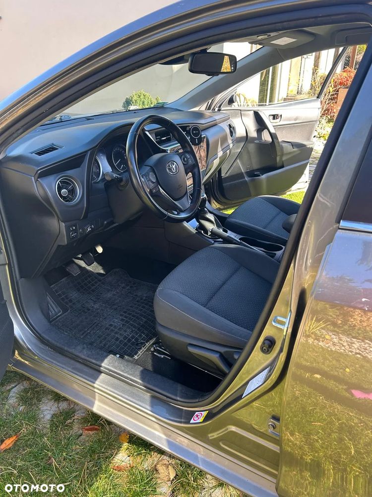 Toyota Corolla 1.6 Comfort - 6