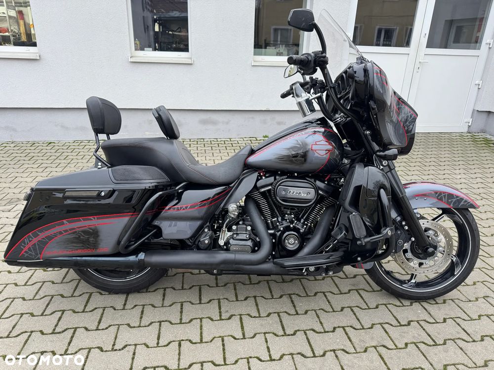 Harley-Davidson CVO Street Glide