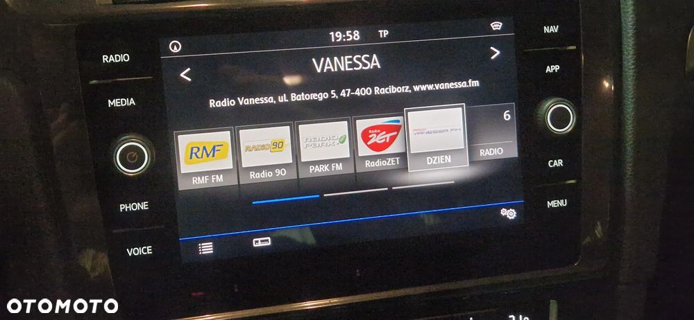 Volkswagen Golf 2.0 TDI (BlueMotion Technology) Comfortline - 20