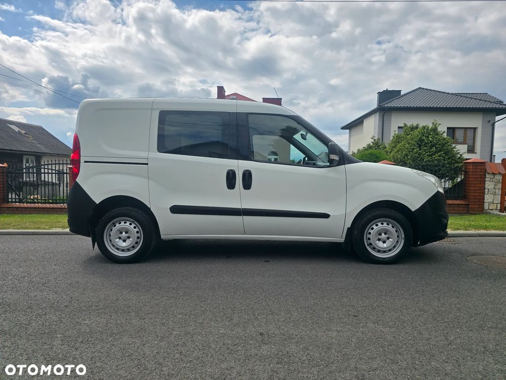 Opel Combo - 24