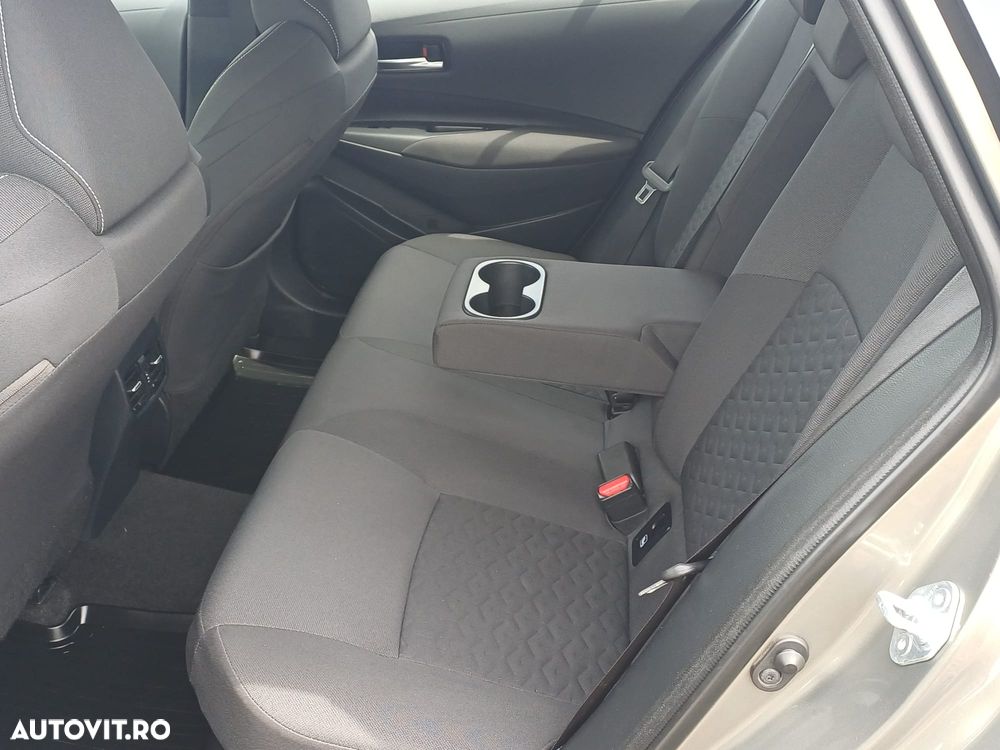 Toyota Corolla 1.8 HSD Dynamic - 9