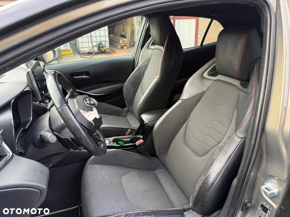 Toyota Corolla 2.0 Hybrid Executive - 9