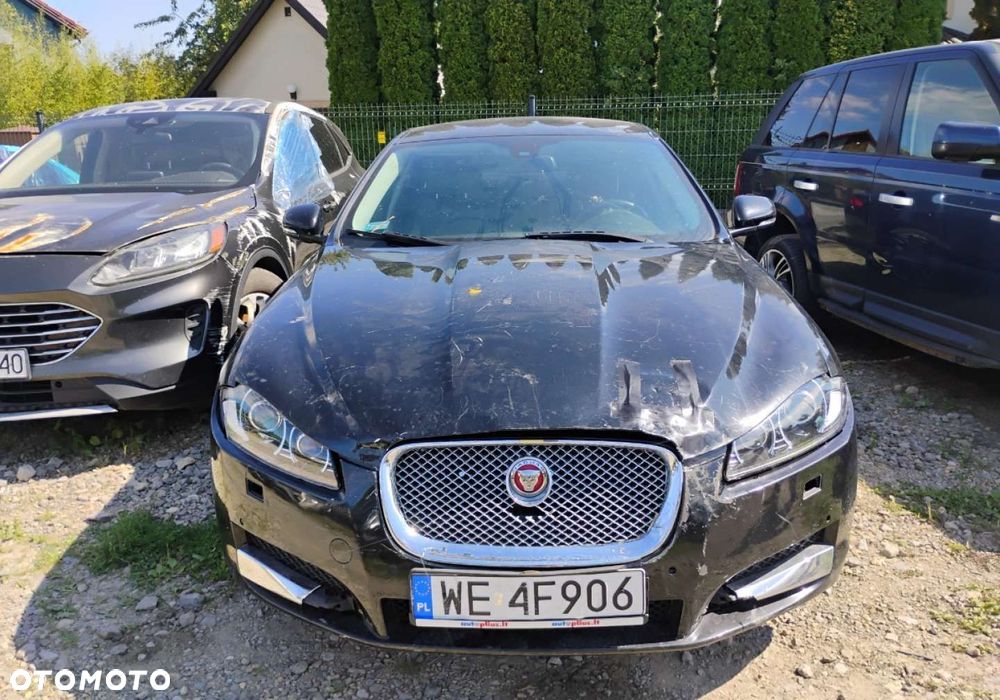 Jaguar XF - 19