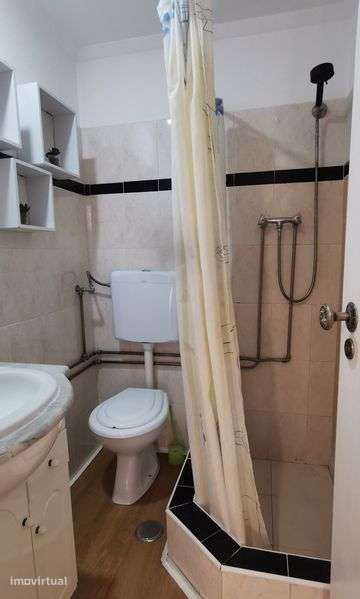 Arrendo T0 (senhora ou casal sem filhos) - Grande imagem: 4/5