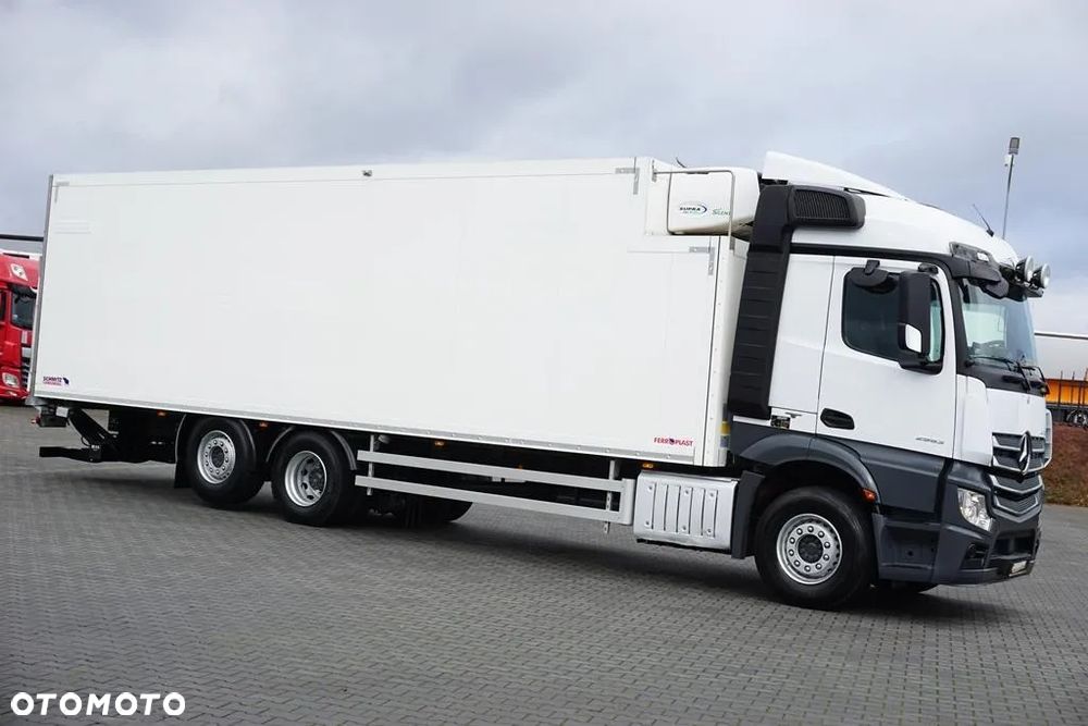 Mercedes-Benz ACTROS / 2553 / EURO 6 / CHŁODNIA + WINDA / 23 PALETY / OŚ SKRĘTNA - 4