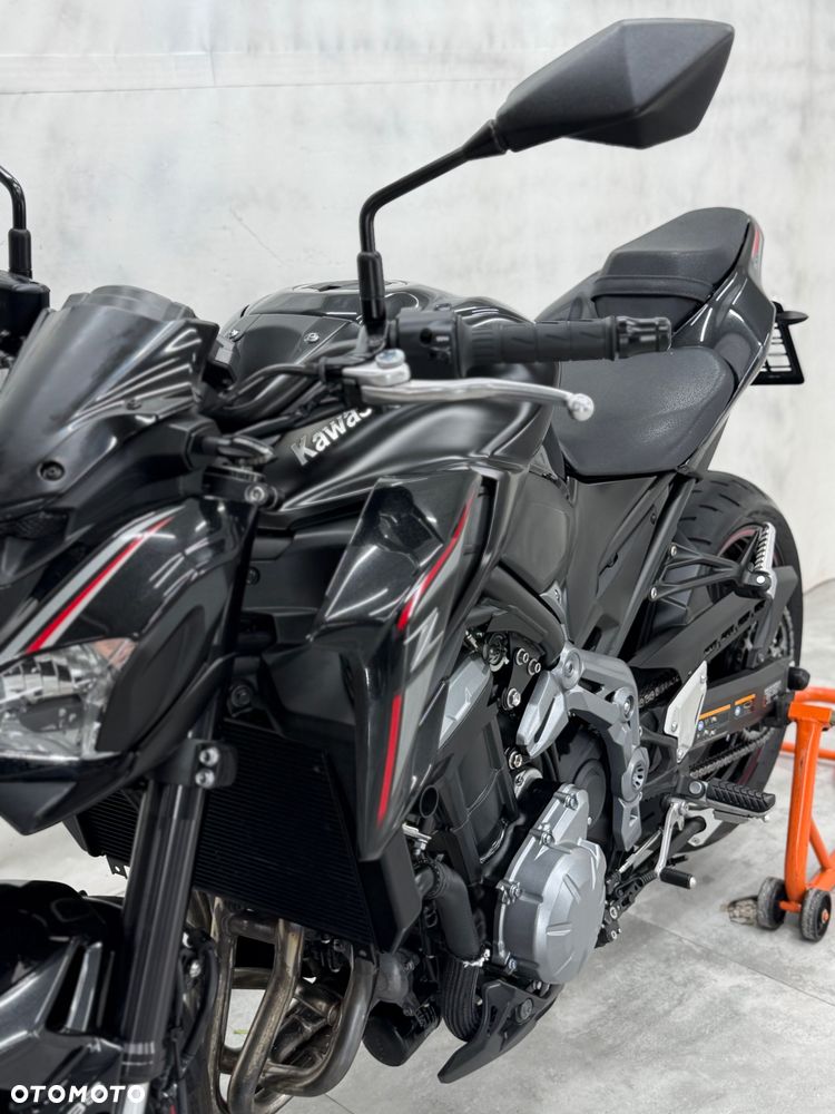 Kawasaki Z 900 - 17