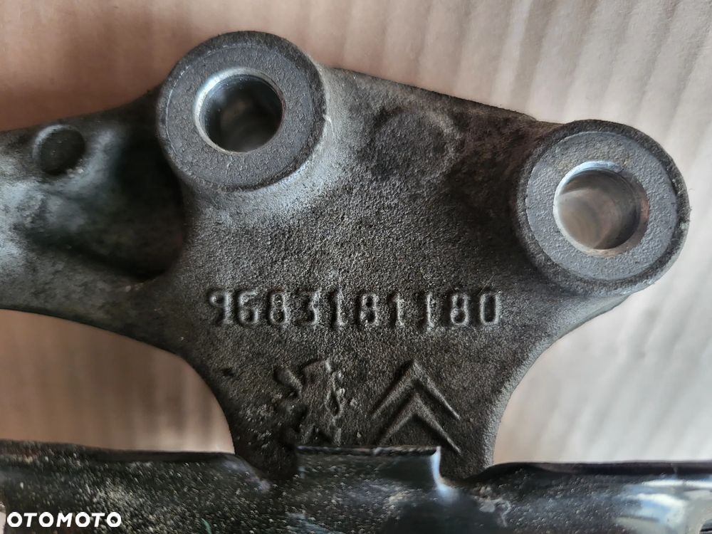 Łapa poduszka silnika Peugeot 208 1.6 BLUEHDI - 5