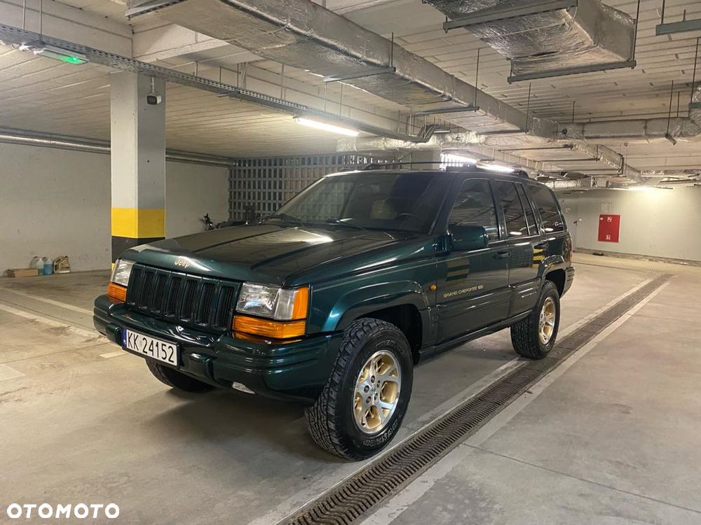 Jeep Grand Cherokee - 1