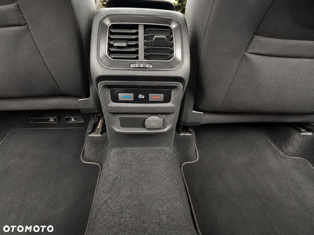 Volkswagen Tiguan - 13