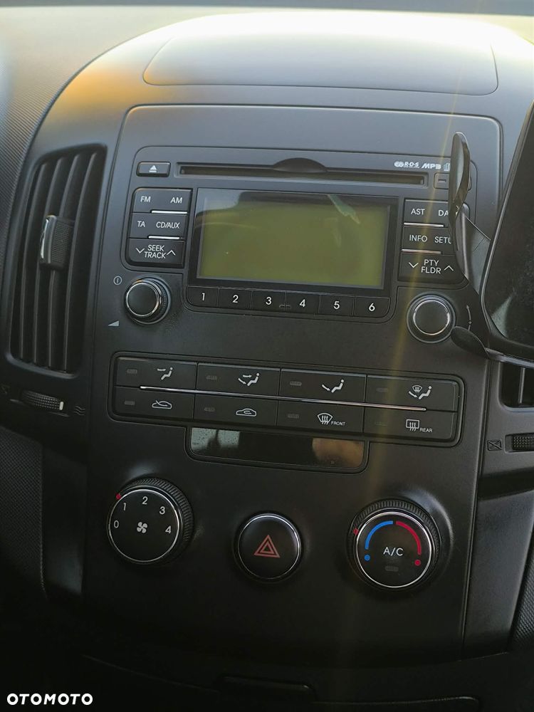 Hyundai i30 1.4 Comfort EU5 - 14
