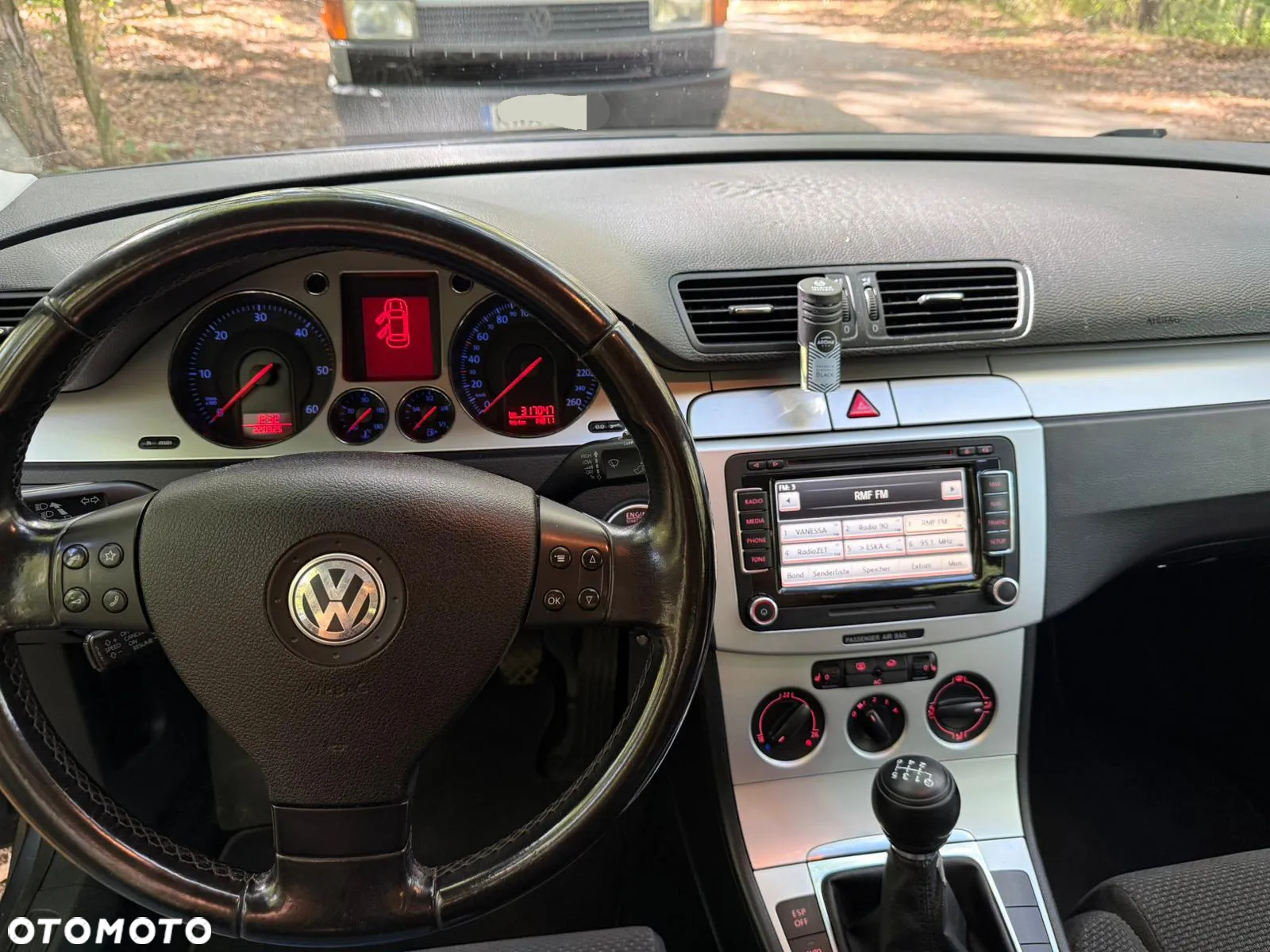 Volkswagen Passat 2.0 TDI Comfortline - 10