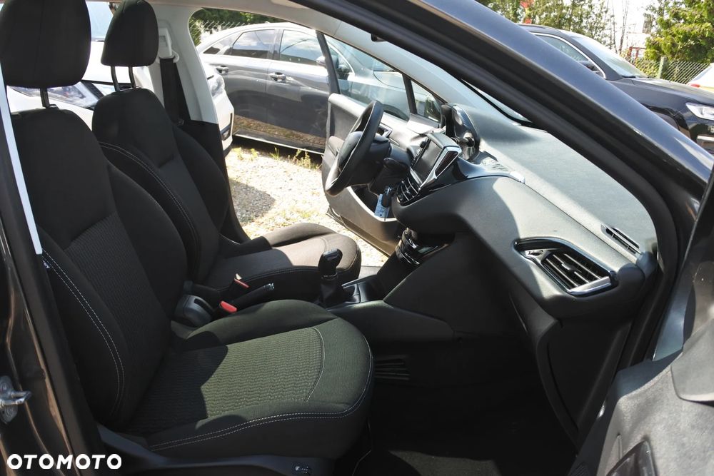 Peugeot 208 PureTech 82 Start & Stop Allure - 6