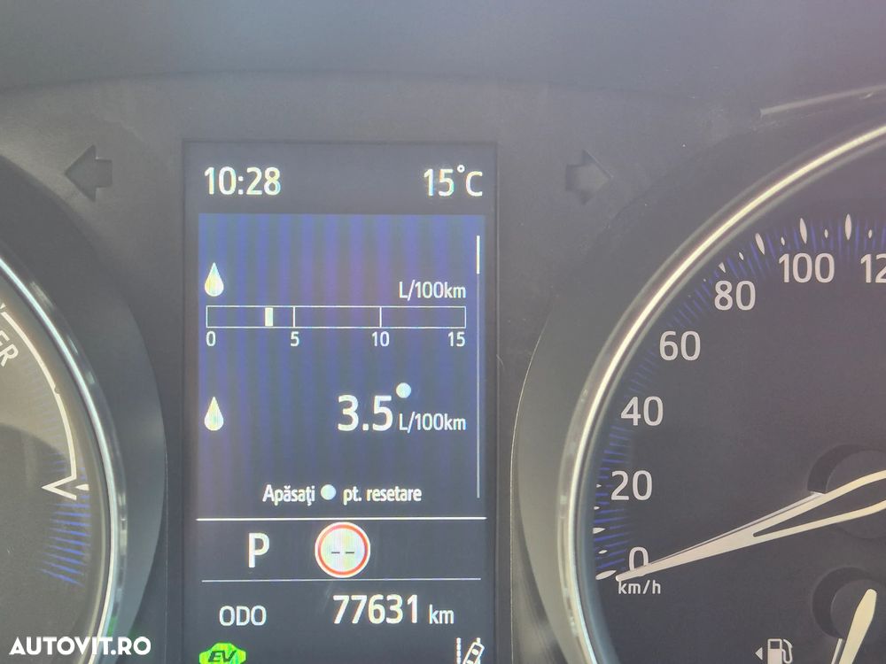 TOYOTA C-HR 2023 — imagine 24