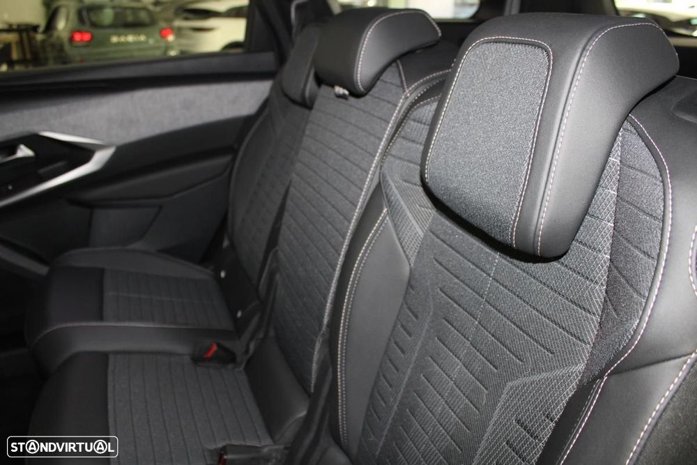 Peugeot E-5008 73 kWh Allure - 14