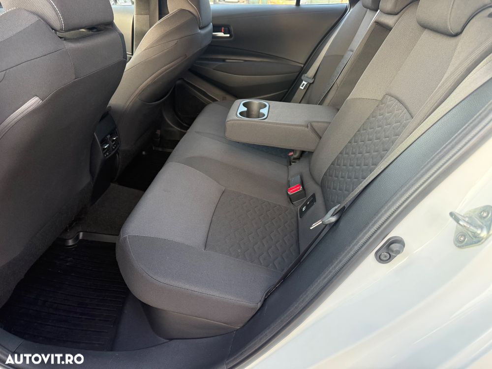 Toyota Corolla 1.8 HSD Exclusive interior Negru - 15
