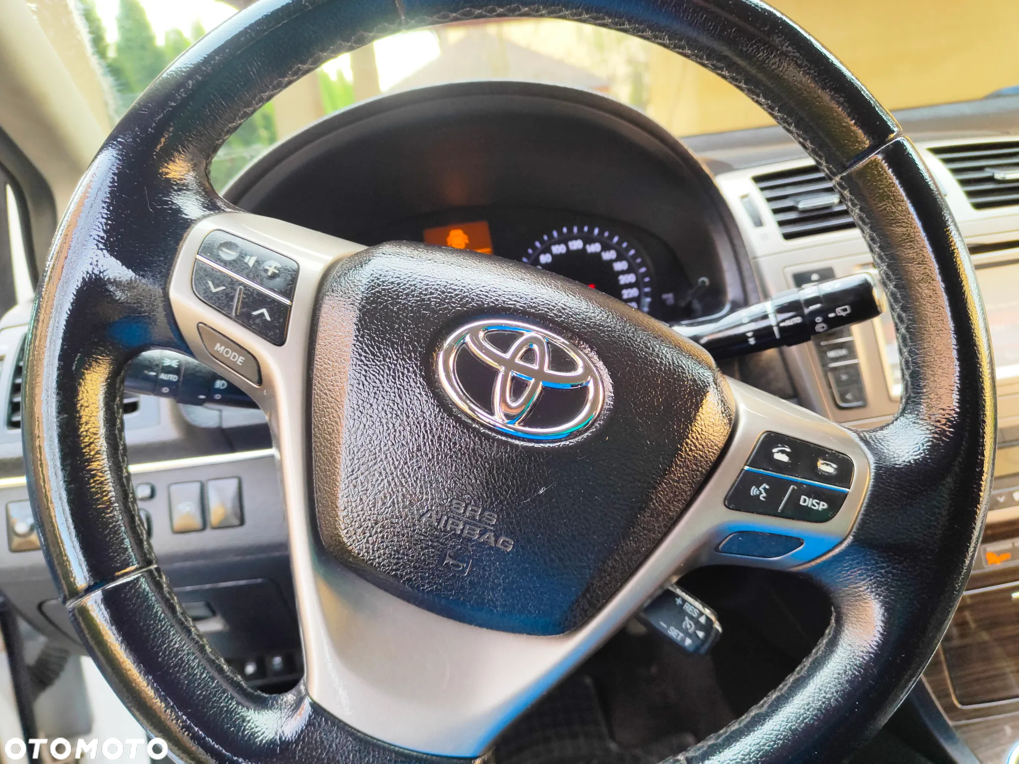 Toyota Avensis 2.0 D-4D Premium - 9